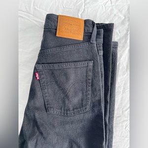 Levi’s Ribcage Straight Jeans (EUC)
